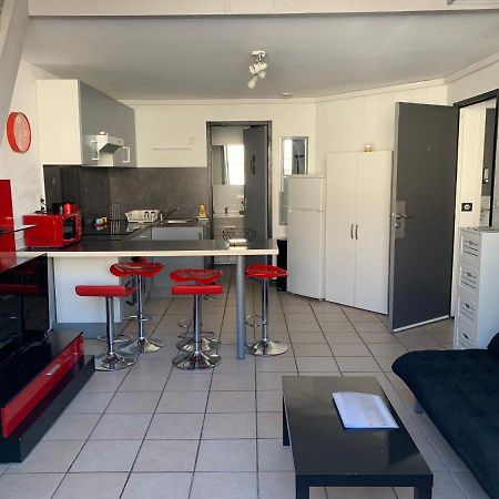 Appartement T3 Tout Confort En Duplex A 20Mn A Pied Du Centre-Ville Avec Tv Et Wifi La Rochelle  Zewnętrze zdjęcie